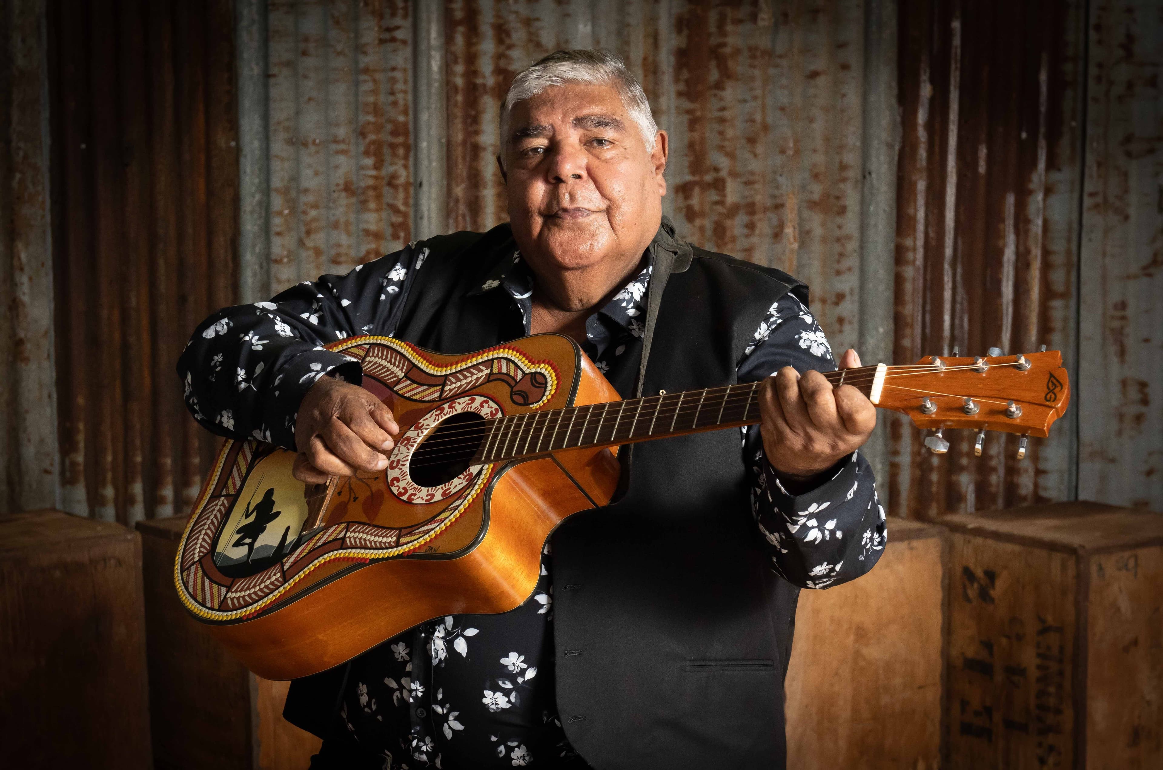 Country music legend Roger Knox and band ahead of the Hats Off to Country in Tamworth. Picture by Peter Hardin